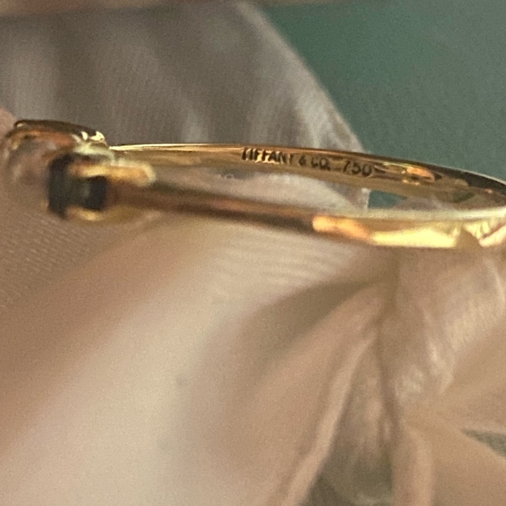 Tiffany & Co. 18K Yellow Gold Pearl & Blue Sapphire Ring 9 1/2 - Picture 15 of 16